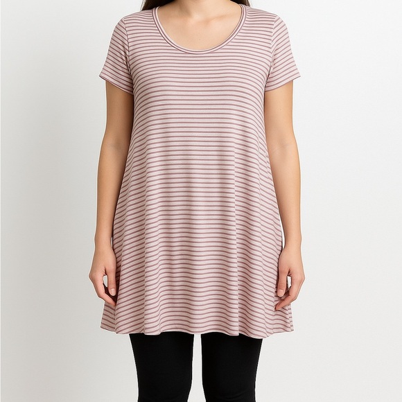 Nordstrom Size Medium Red and White Tunic Style Top with Pockets - Picture 1 of 5